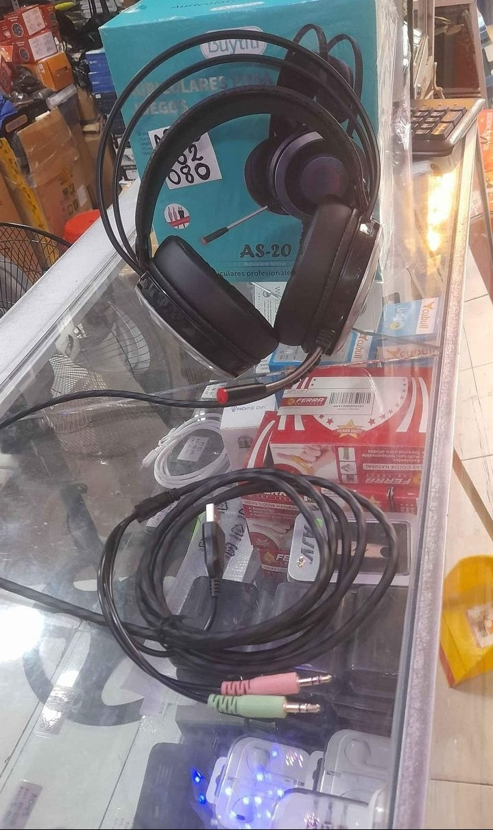 Audífonos con micrófono - Cod : 03