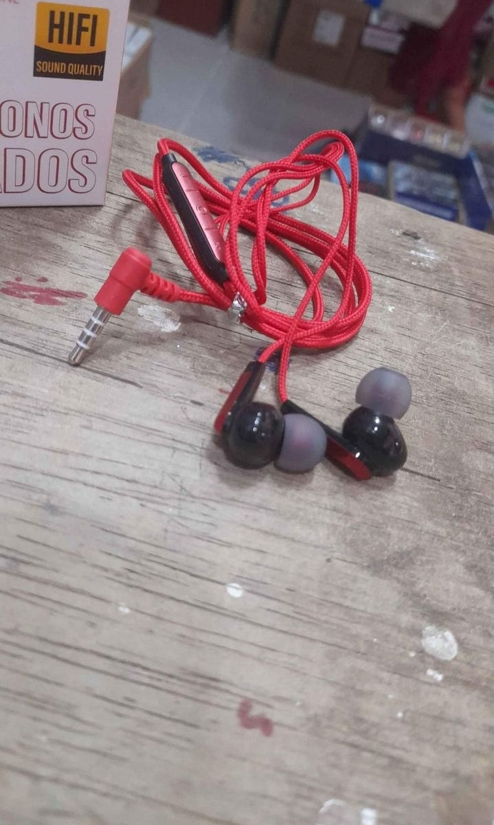 Audífonos de cable - COD : 01