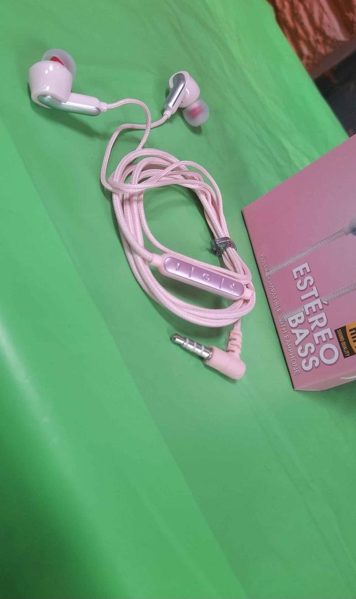 Audifonos de cable - COD : 01