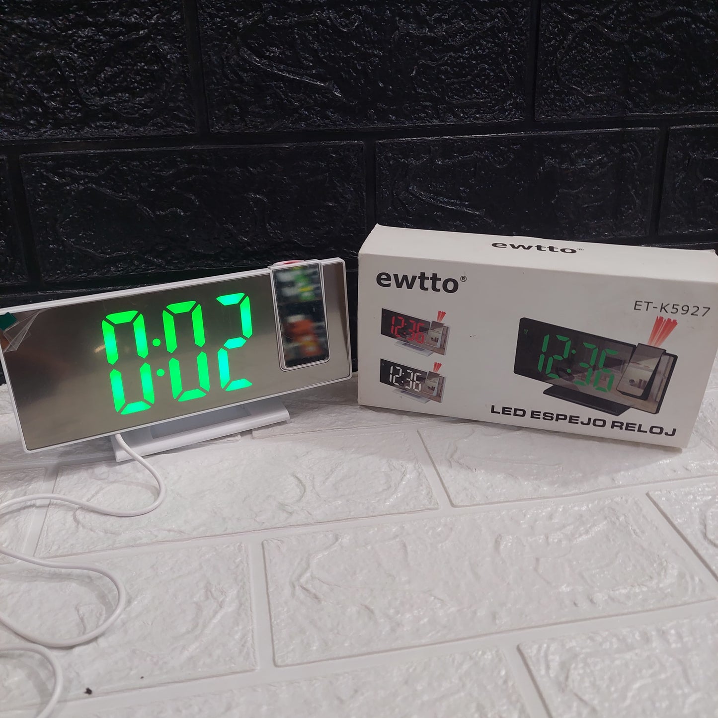 Reloj digital con proyector Cod:3286 Driver:01