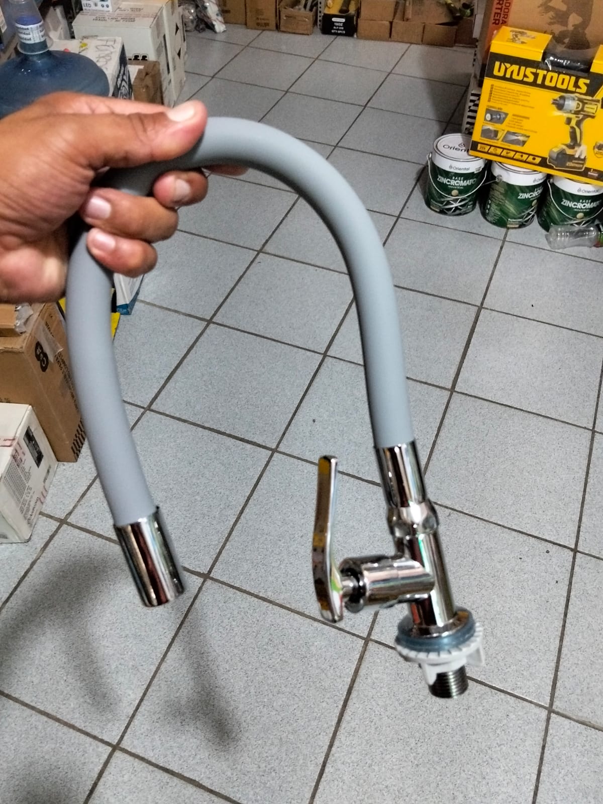 Llave lavadero para mueble flexible Cod:1522 driver :04