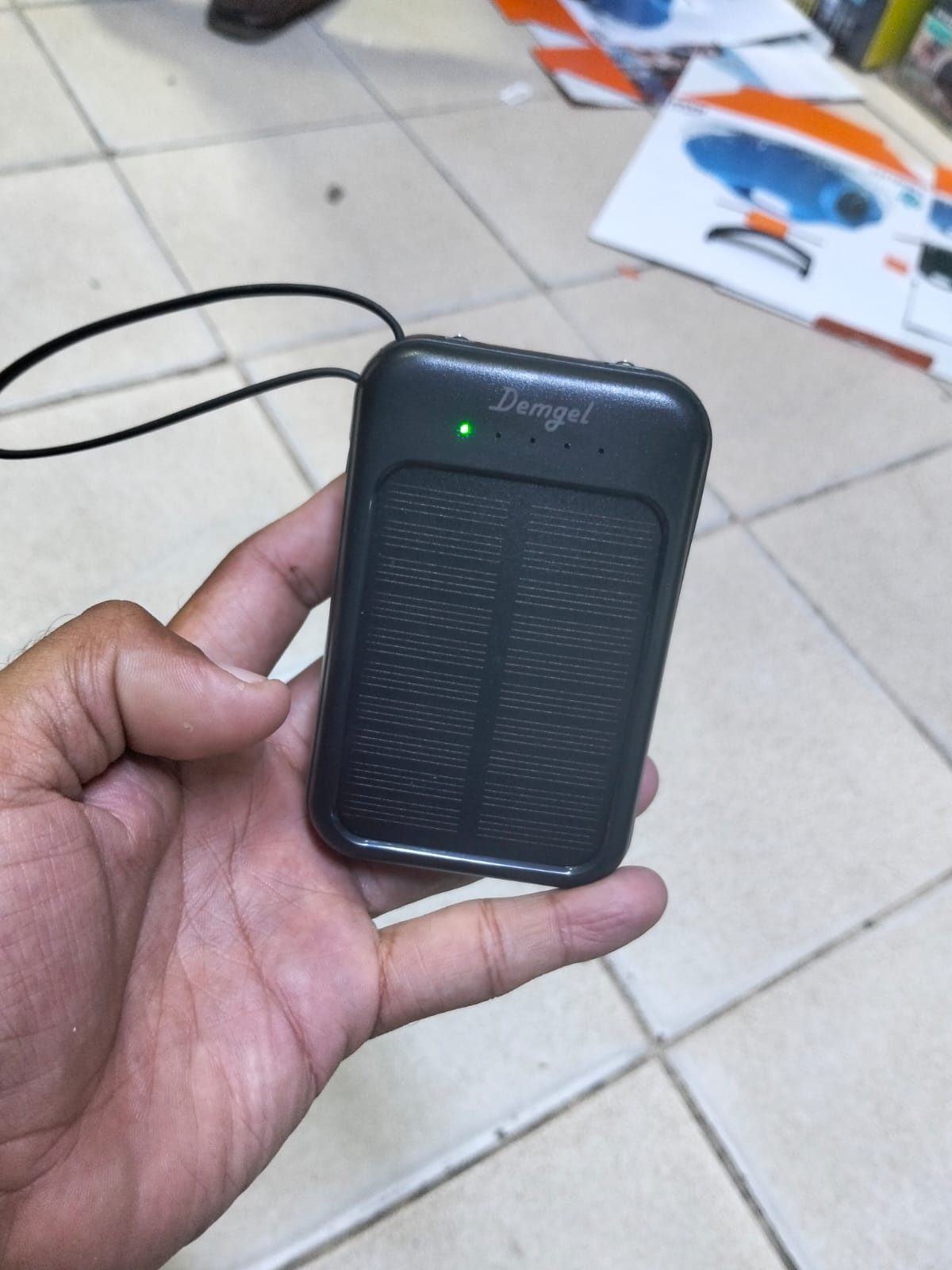 bateria portatil solar 10000mah Cod:1212 driver :02