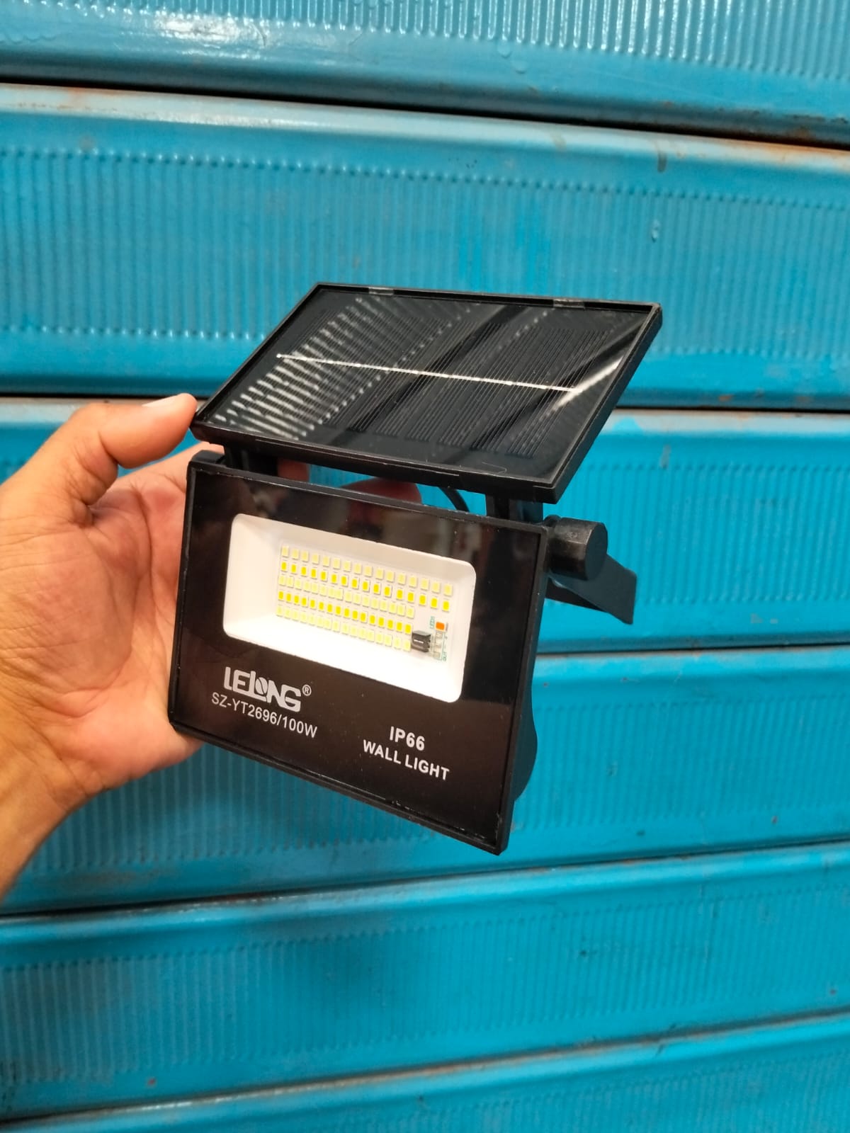 Reflector con panel solar cod-1569 driver :01