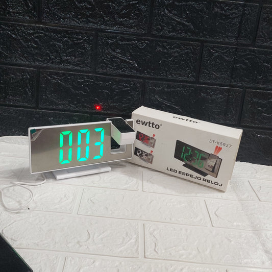 Reloj digital con proyector Cod:3286 Driver:01