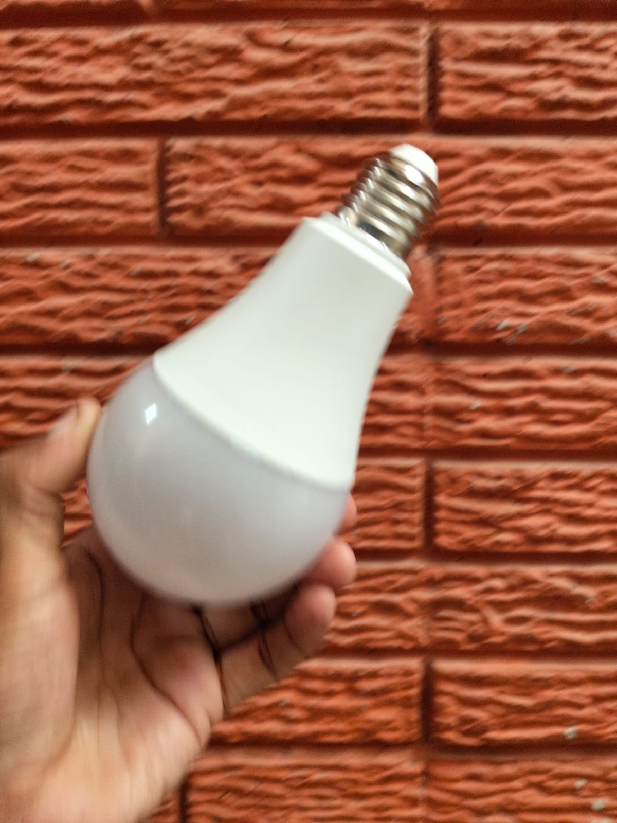 Foco led 17W con sensor de movimiento Cod:1370 driver :03