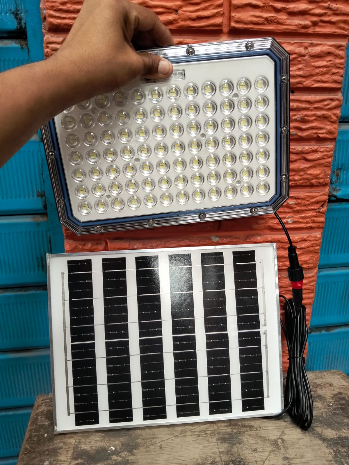 reflector 200W led con panel solar Cod:1358 driver:01