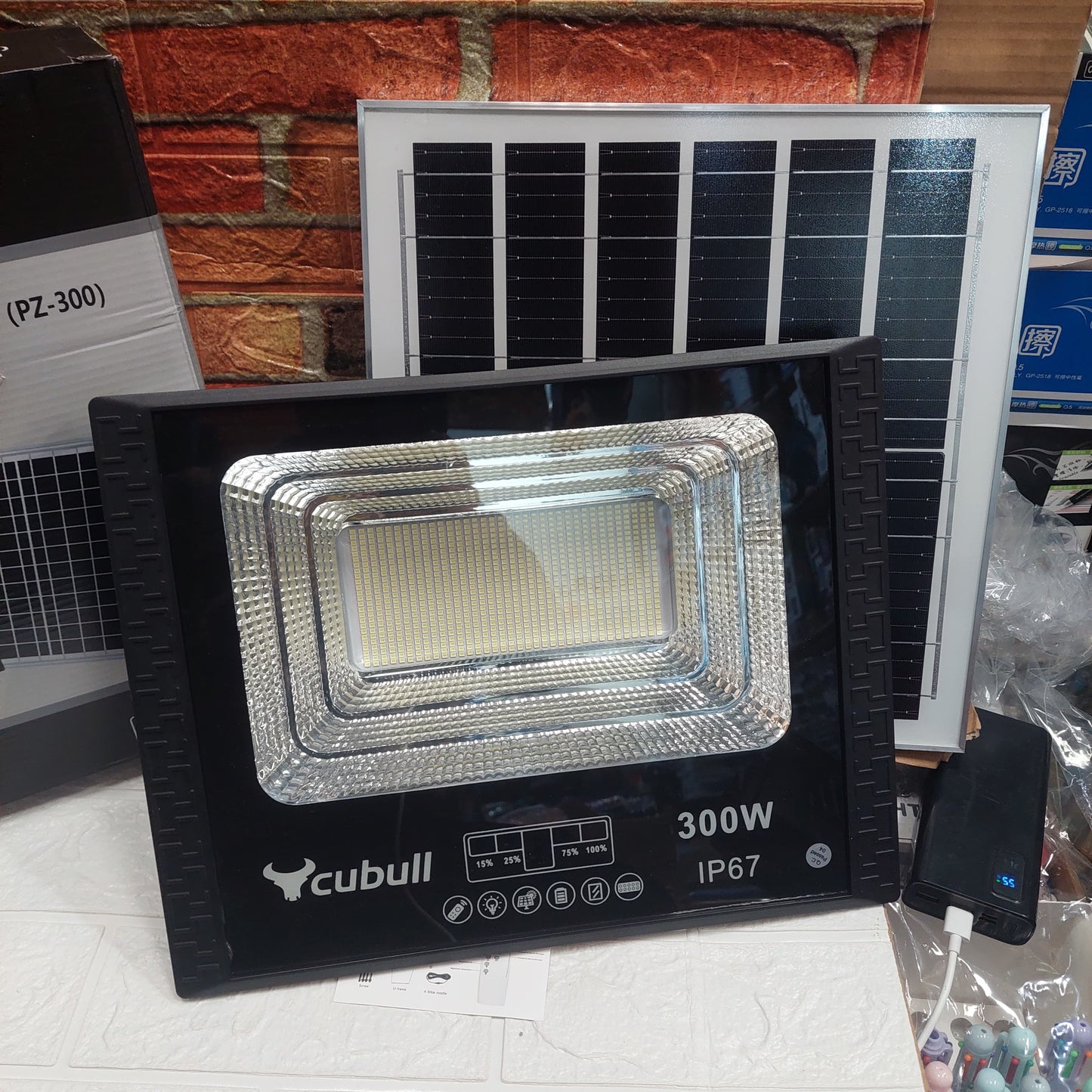 Reflector 300W led con panel solar Cod:4466 Driver :01
