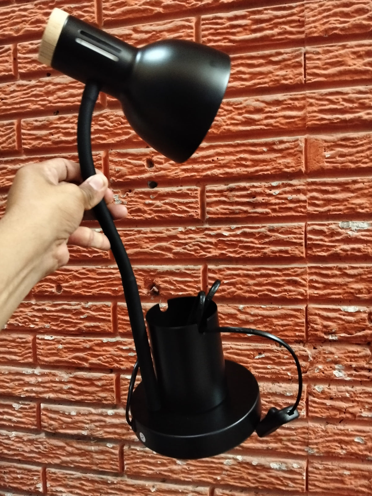 Lampara con portalapiceros electrica Cod:3093 driver :03