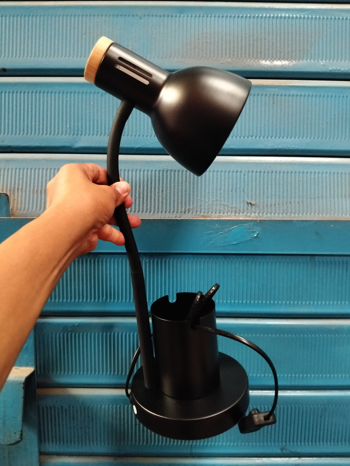 Lampara con portalapiceros electrica Cod:3093 driver :03