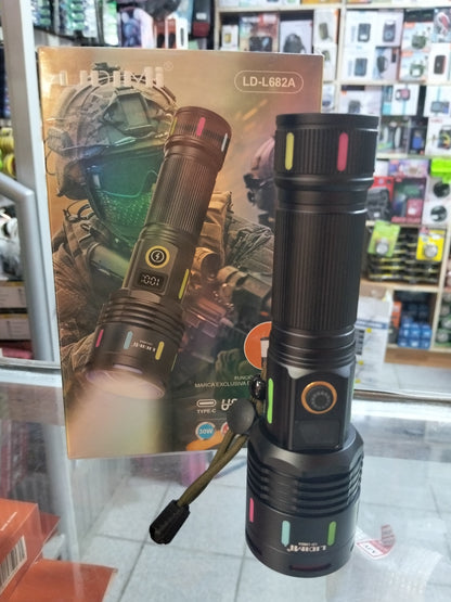 Linterna tactica largo alcance 3000 Metros Cod:4001 driver:03