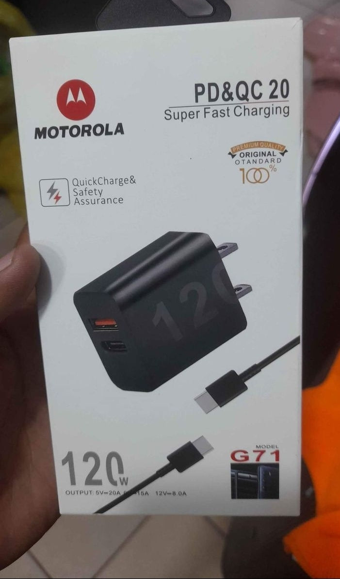 Cargador tipo C Motorola- 120W - Cod  : 02