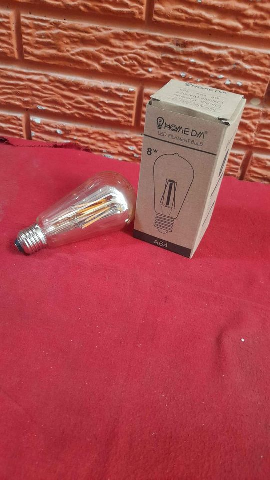 Foco led  8W - Luz amarilla - Cod  : 03