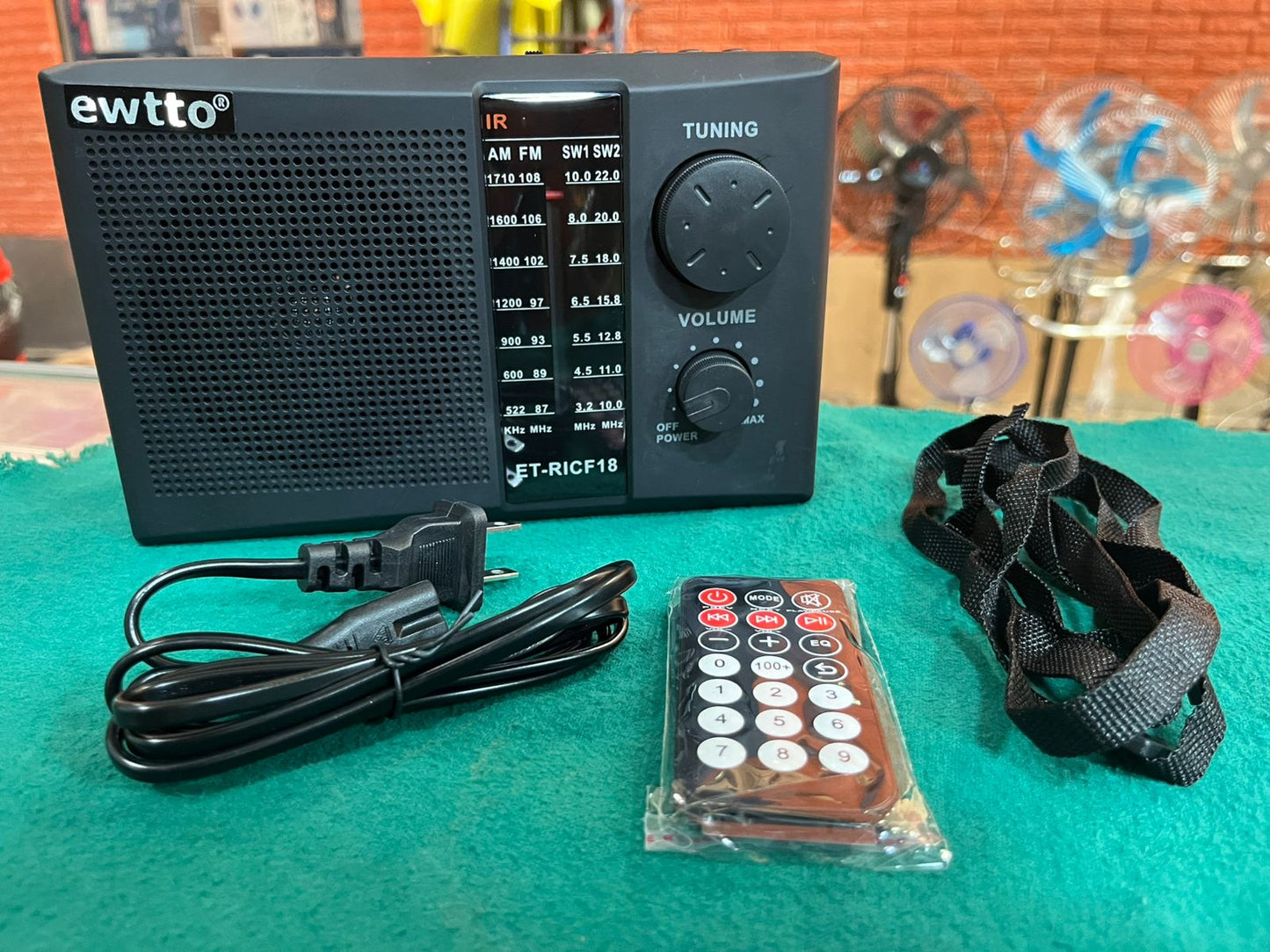 Radio Am / Fm  solo a pilas Cod:1358 driver:03