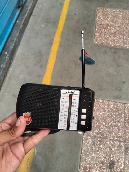 Radio Fm /Am recargable  y a Pilaa Cod:1401 driver:03
