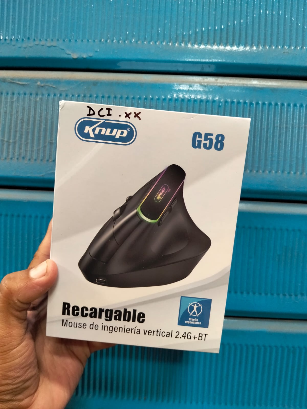 MOUSE INALAMBRICO VERTICAL RECARGABLE cod:1504 driver:01