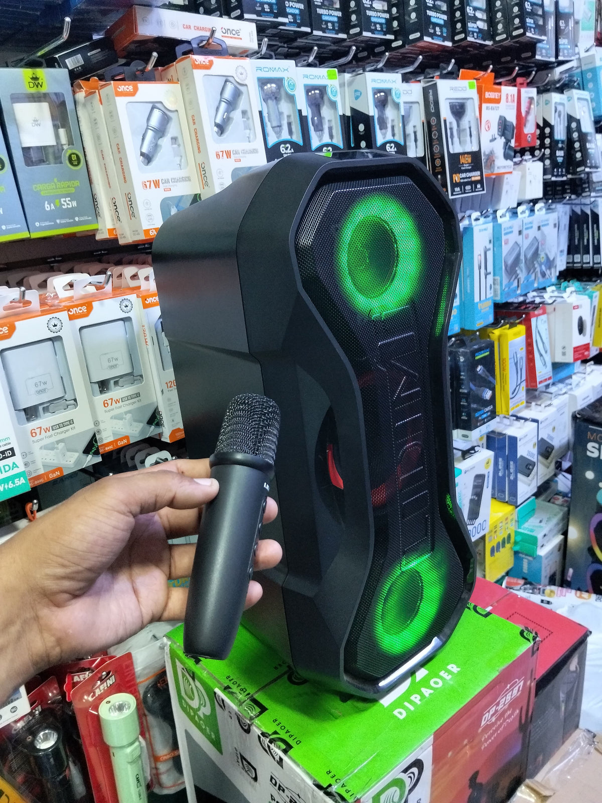 parlante Bluetooth 160W con microfono 53 cm x 25 cm Cod:3039 driver:02