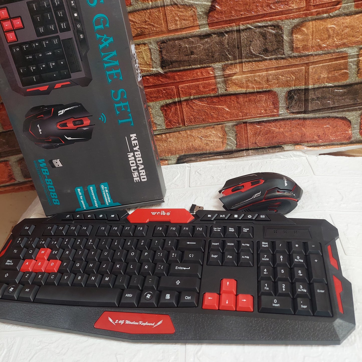 Teclado  Inalambric para Juegos + Mouse  Inalambrico  Negro Cod:3330 Driver :03