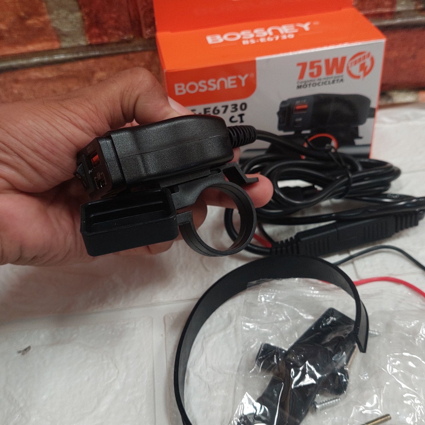 cargador de moto para celular  75W Cod:3222 Driver :01