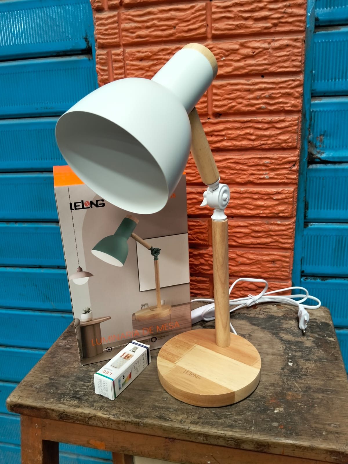 lampara plegable de mesa/escritorio Cod:5086 driver :01