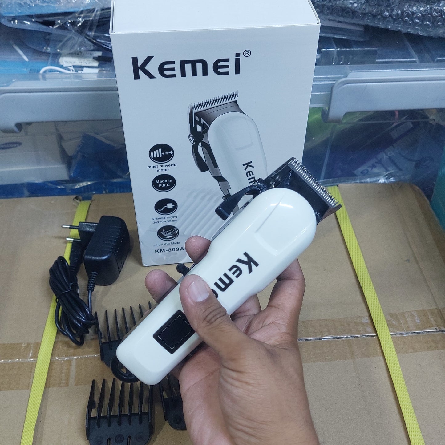 maquina de cortar cabello Inalambrica Cod:3203 Driver:01