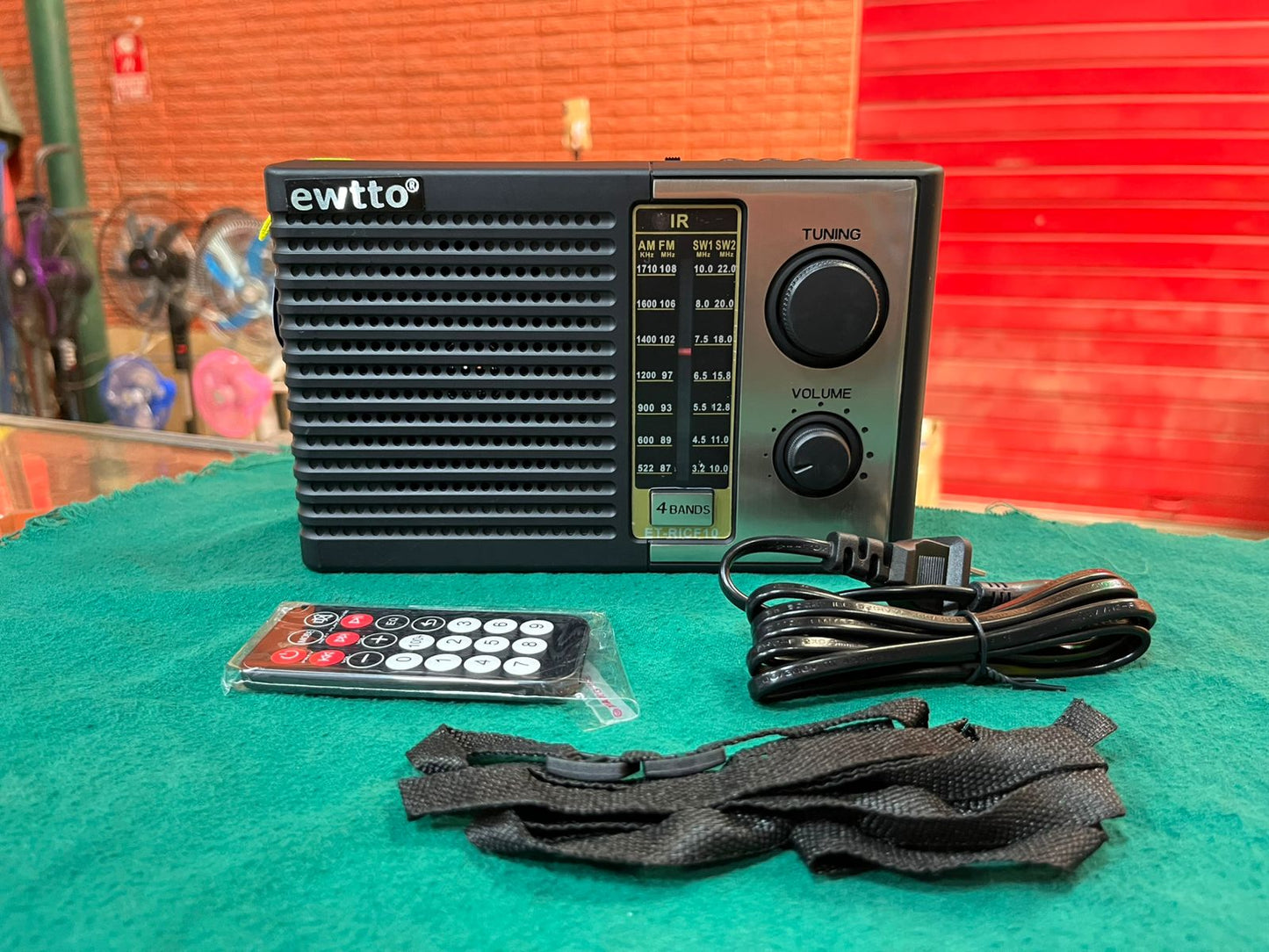 Radio FM/Am corriente y a pilas con control remoto Cod:1360 driver :03