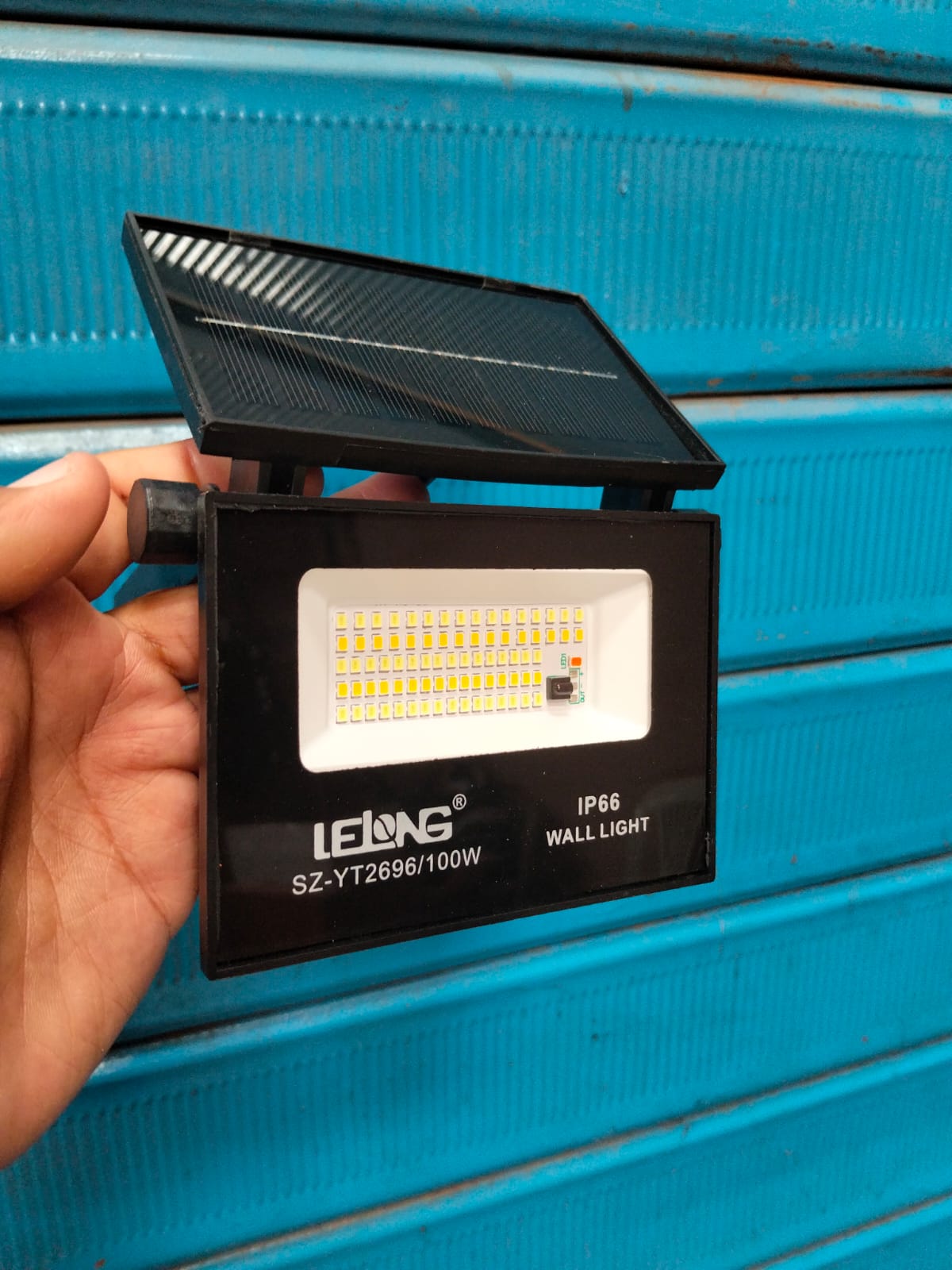 Reflector con panel solar cod-1569 driver :01