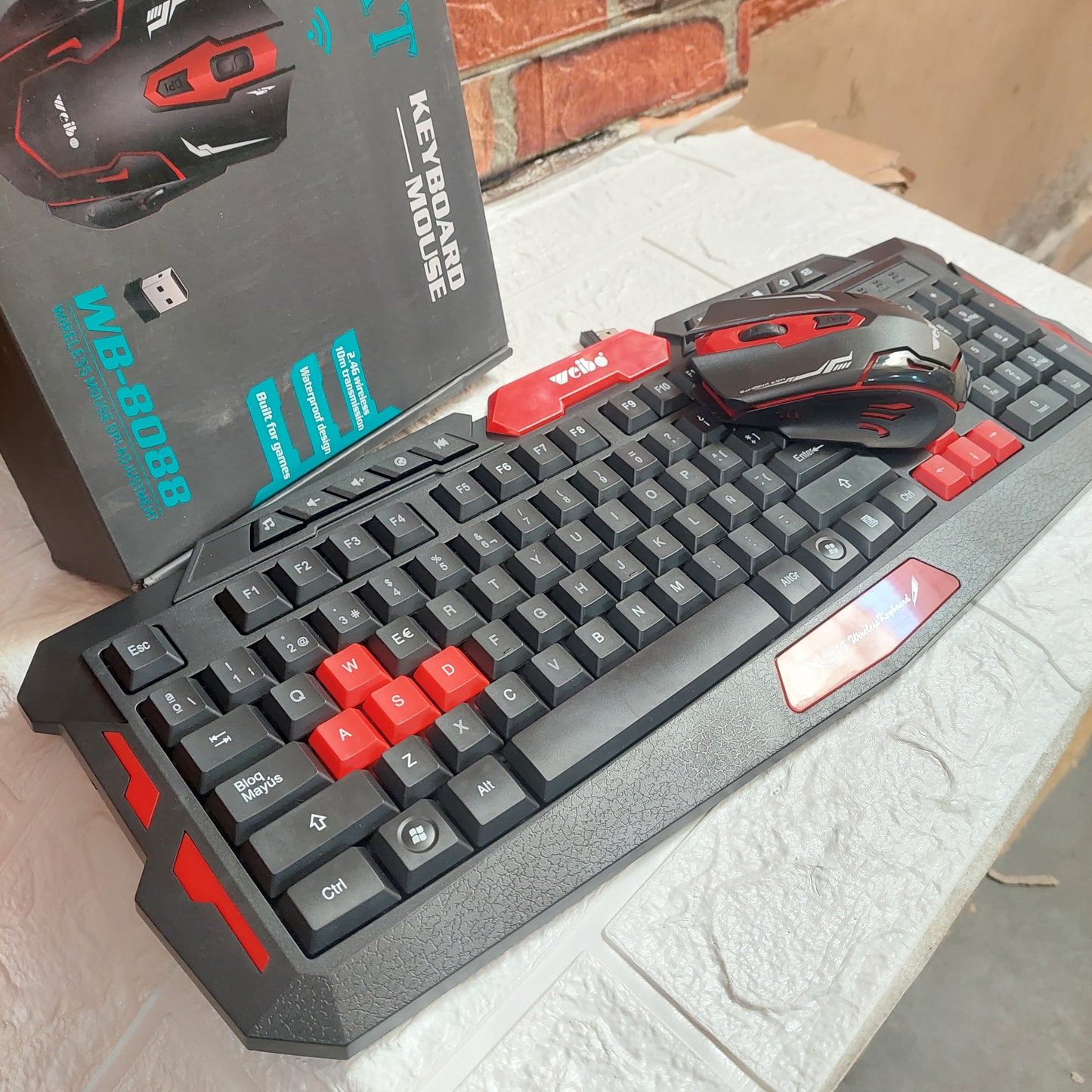 Teclado  Inalambric para Juegos + Mouse  Inalambrico  Negro Cod:3330 Driver :03