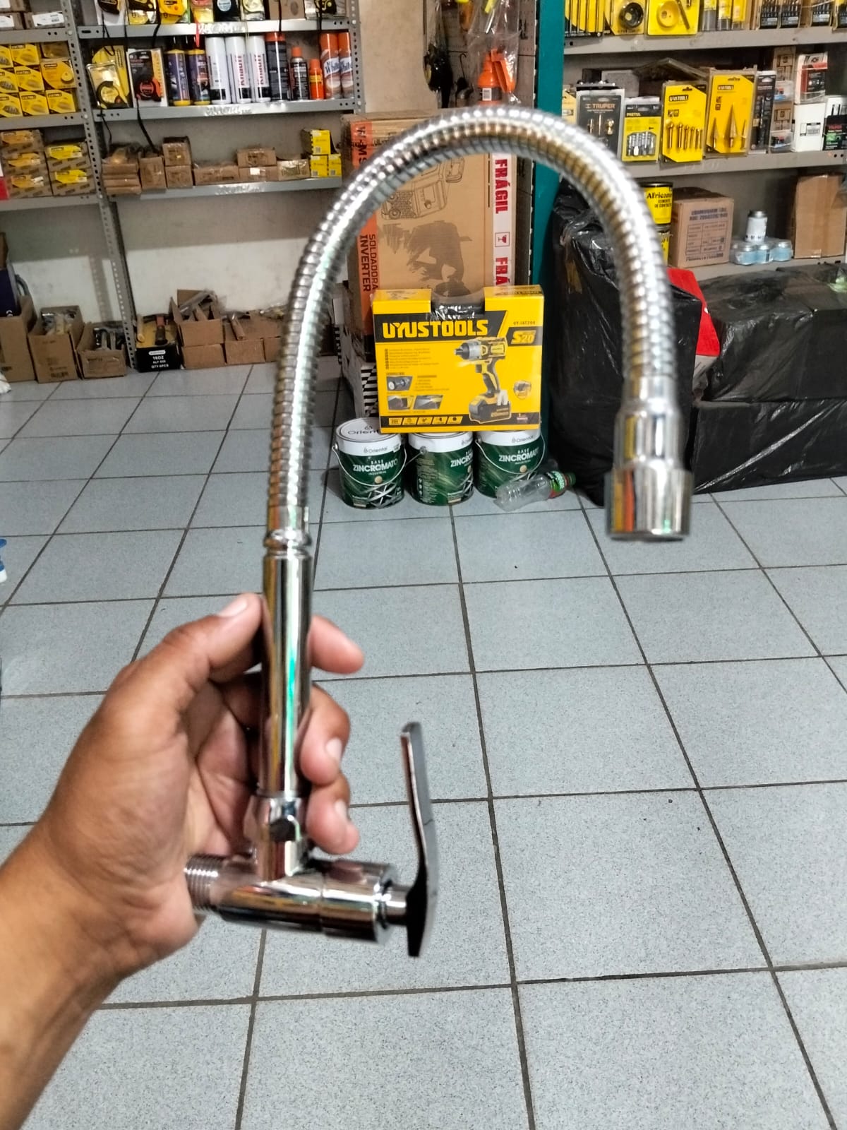 Llave para lavadero flexible pared Cod:1523 driver:04