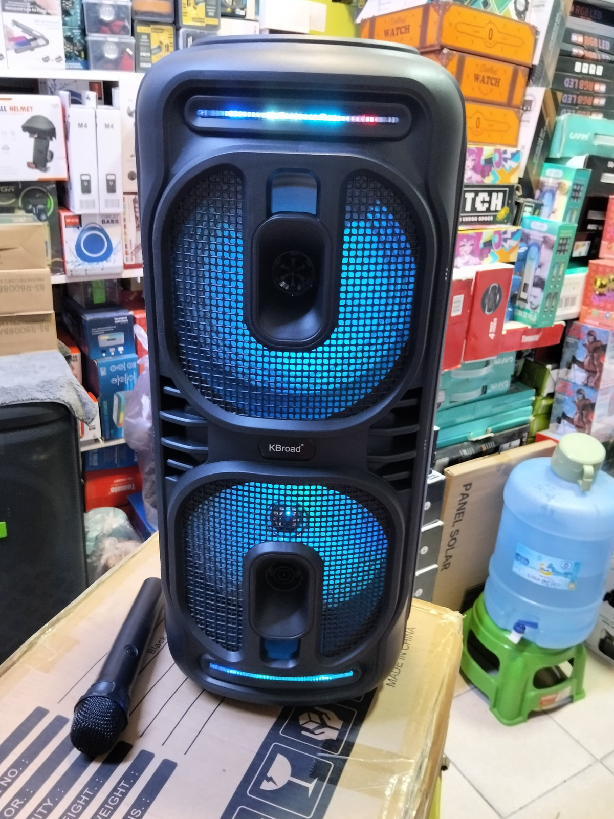 Parlante Bluetooth 8" con microfono Cod:3075 driver:02