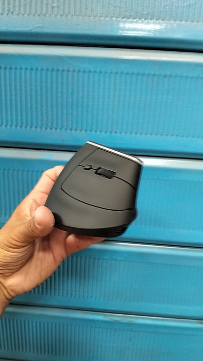 MOUSE INALAMBRICO VERTICAL RECARGABLE cod:1504 driver:01