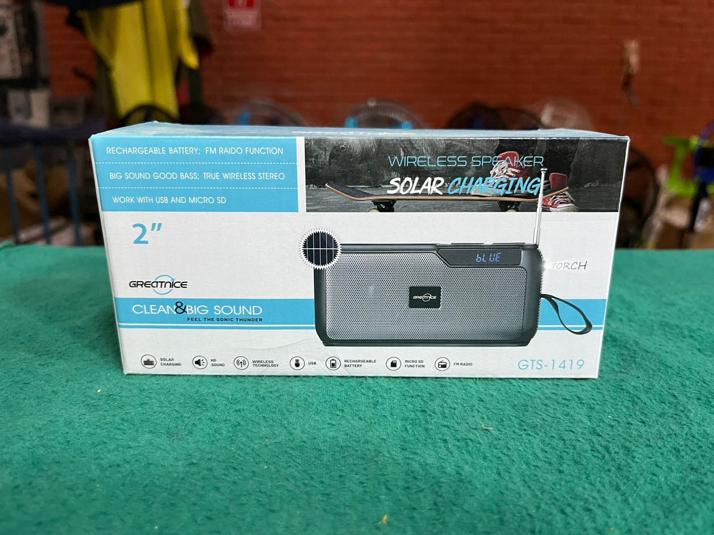 Radio recargable y con panel y usb y memoria Cod:1371 driver :03