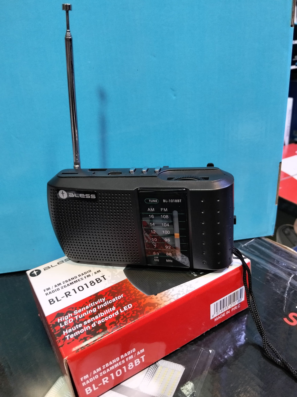 Radio FM/AM RECARGABLE COD:3074 driver:02