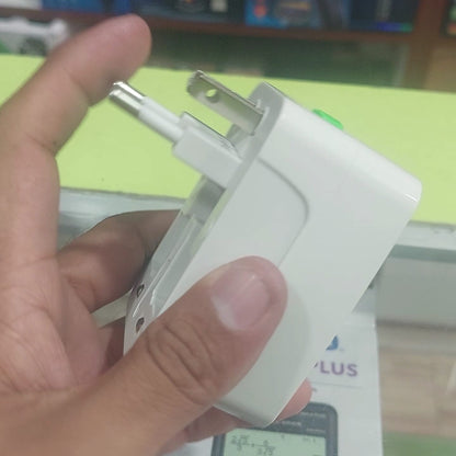 Adaptador enchufe universal Cod:6047 driver:05