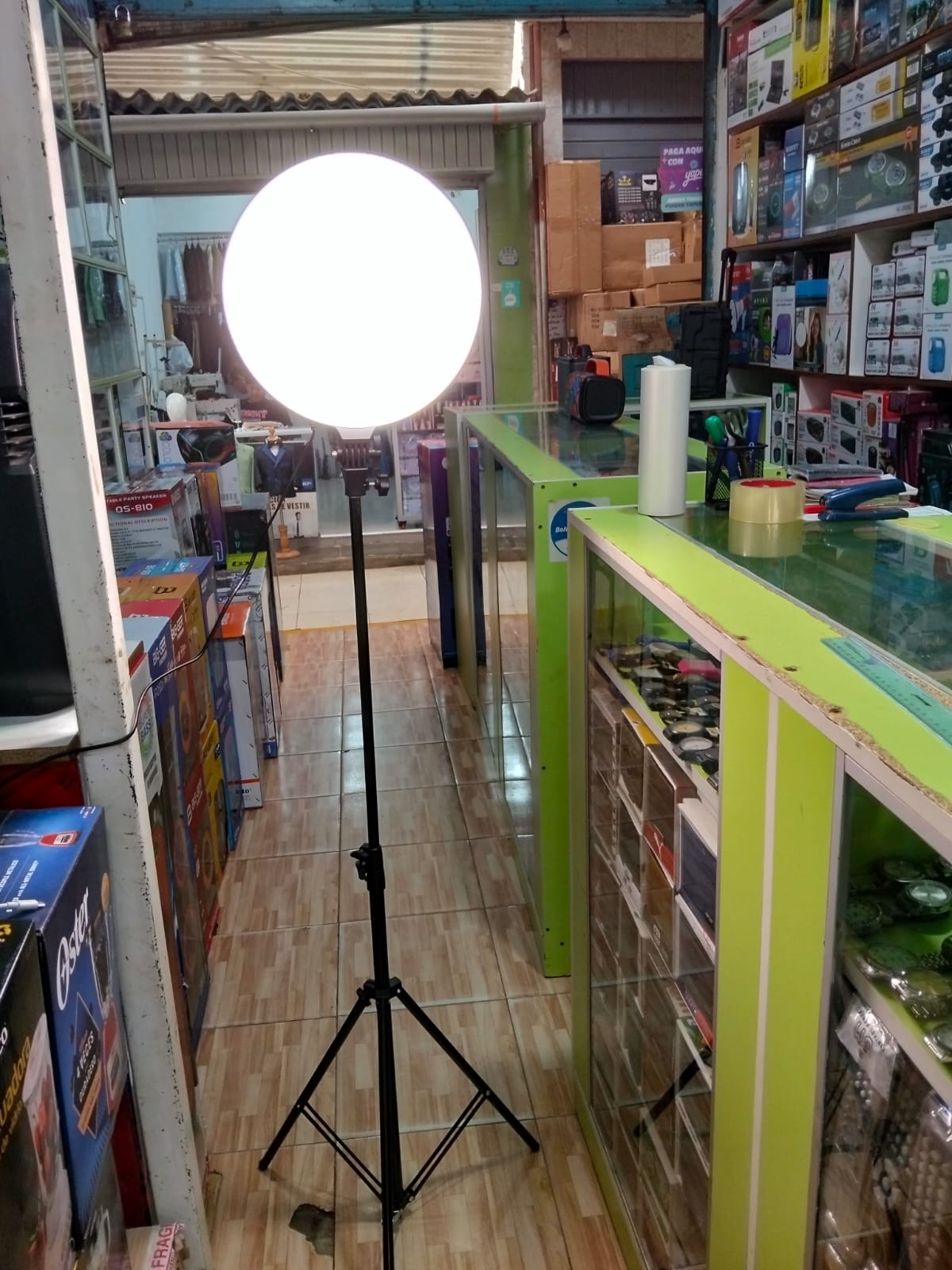 Panel luz led 33 cm  x 33 con tripode cm Cod:1456 driver:05
