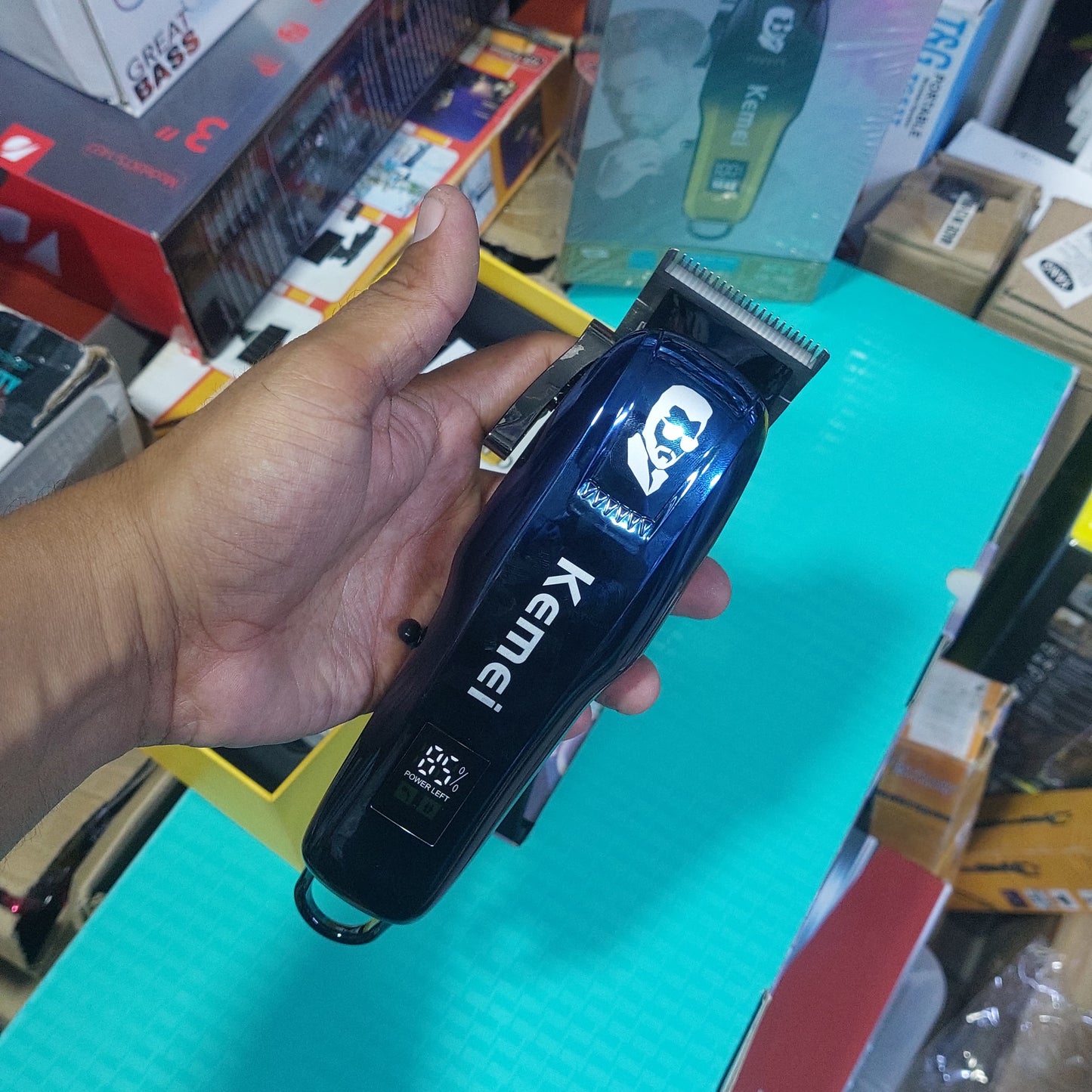 Maquina inalambrica para cortar cabello Cod:1171 driver :02