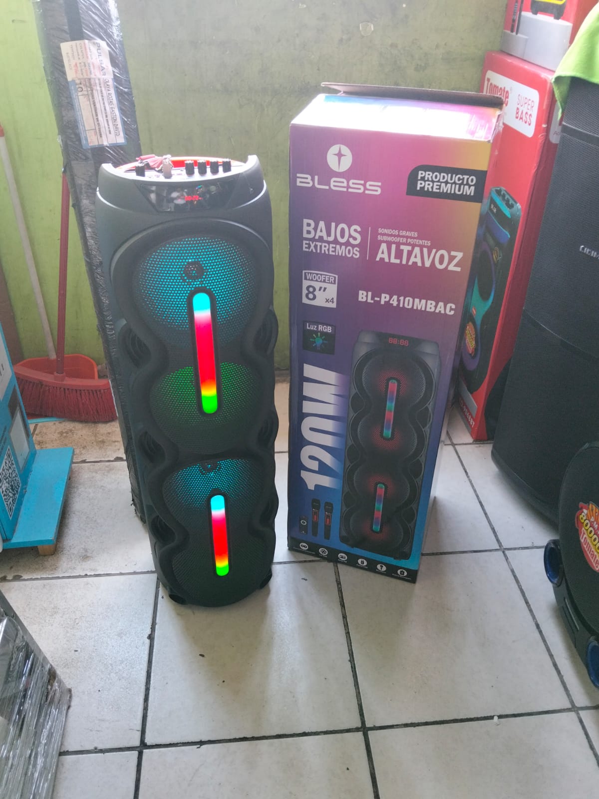 Parlante Bluetooth 8" a corriente  con 2 microfono 120 cm  x 0.30 cm Cod:5097 driver :02