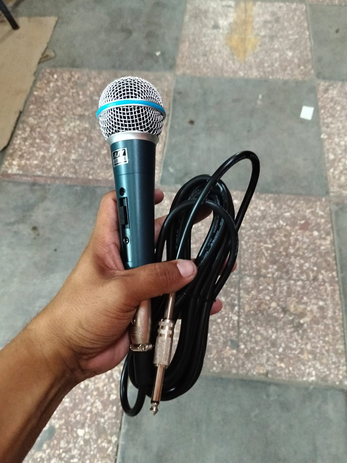 Microfono de cable  AJV COd:1258 driver:03