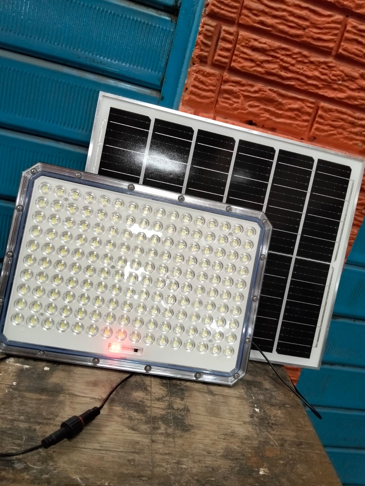 Reflector 500W con panel solar Cod:1337 driver:01