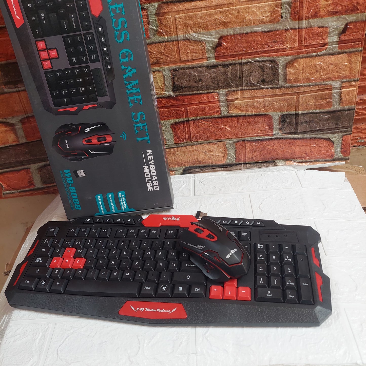 Teclado  Inalambric para Juegos + Mouse  Inalambrico  Negro Cod:3330 Driver :03