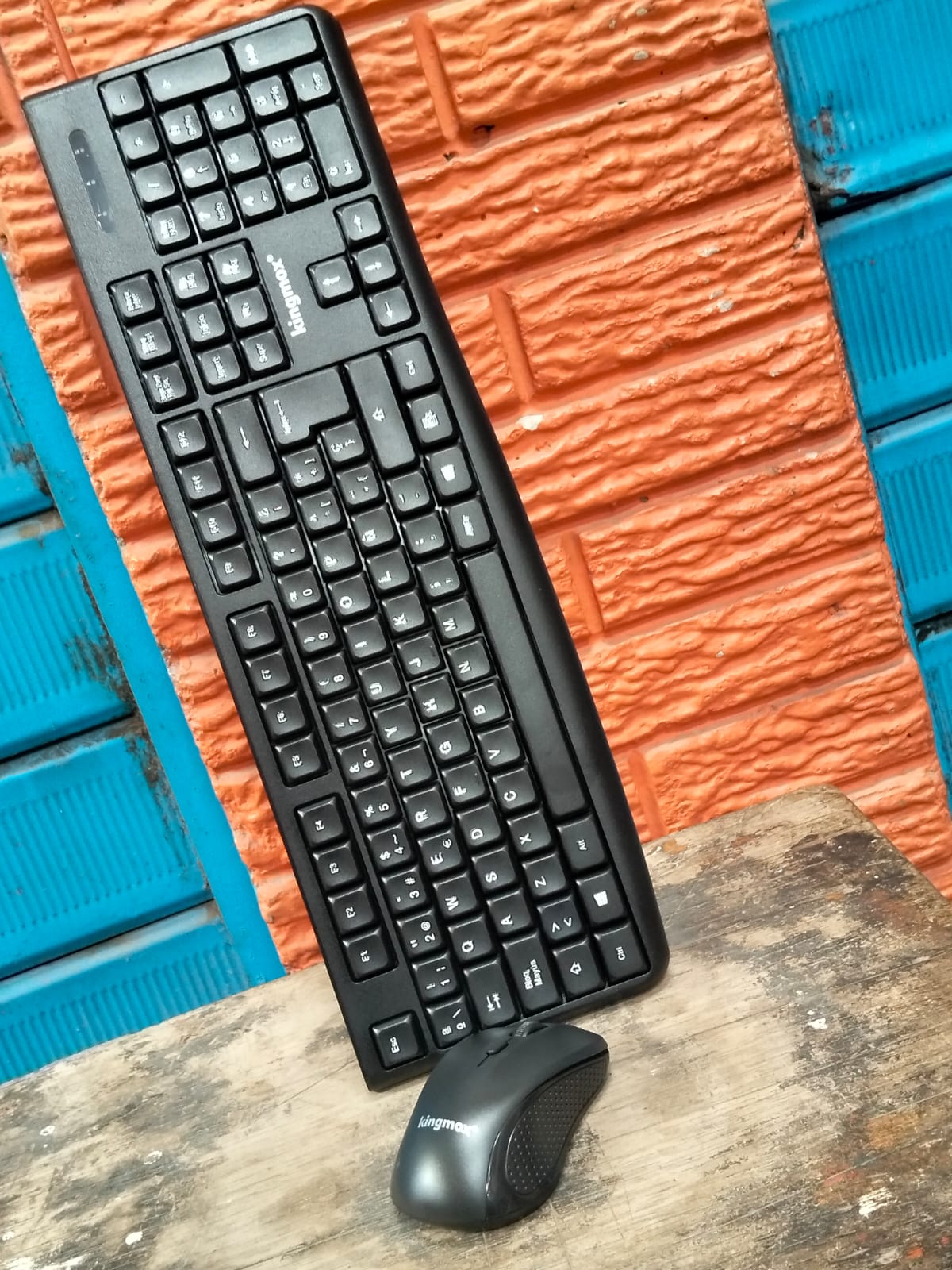 teclado inalámbrico + Mouse Inalambrico Cod:1313 driver:03