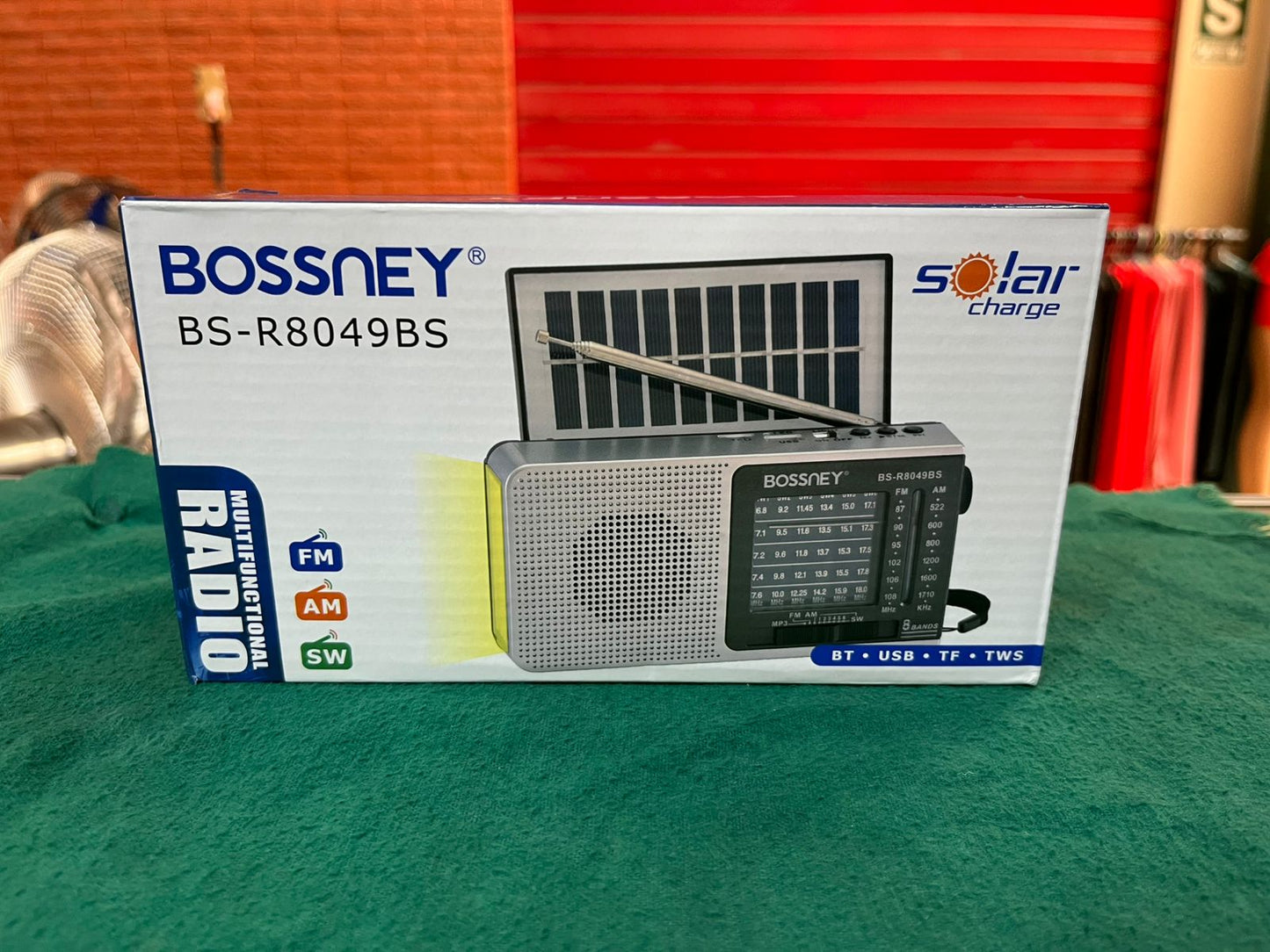 Radio FM/AM recargable  con panel Cod:1361 driver :03