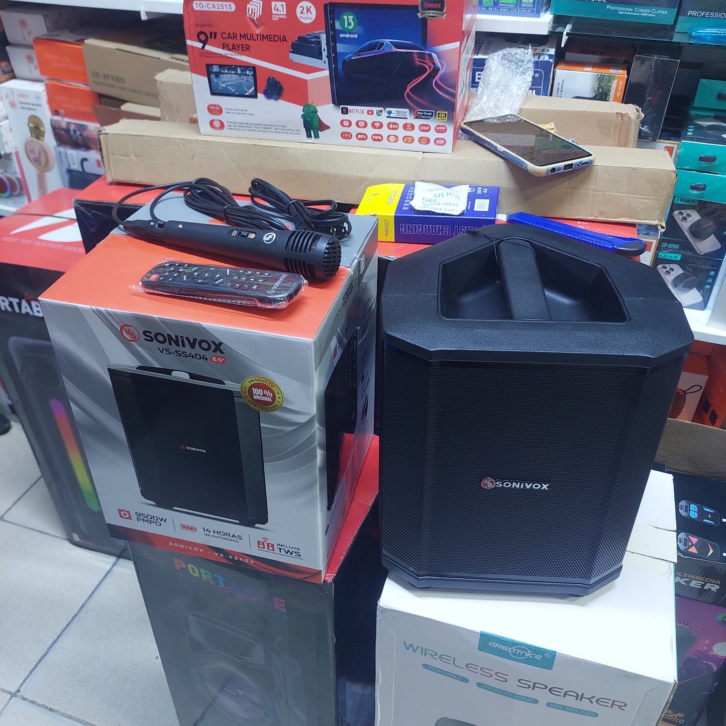 Parlante Bluetooth y a corriente con microfono Cod:7001 driver:02