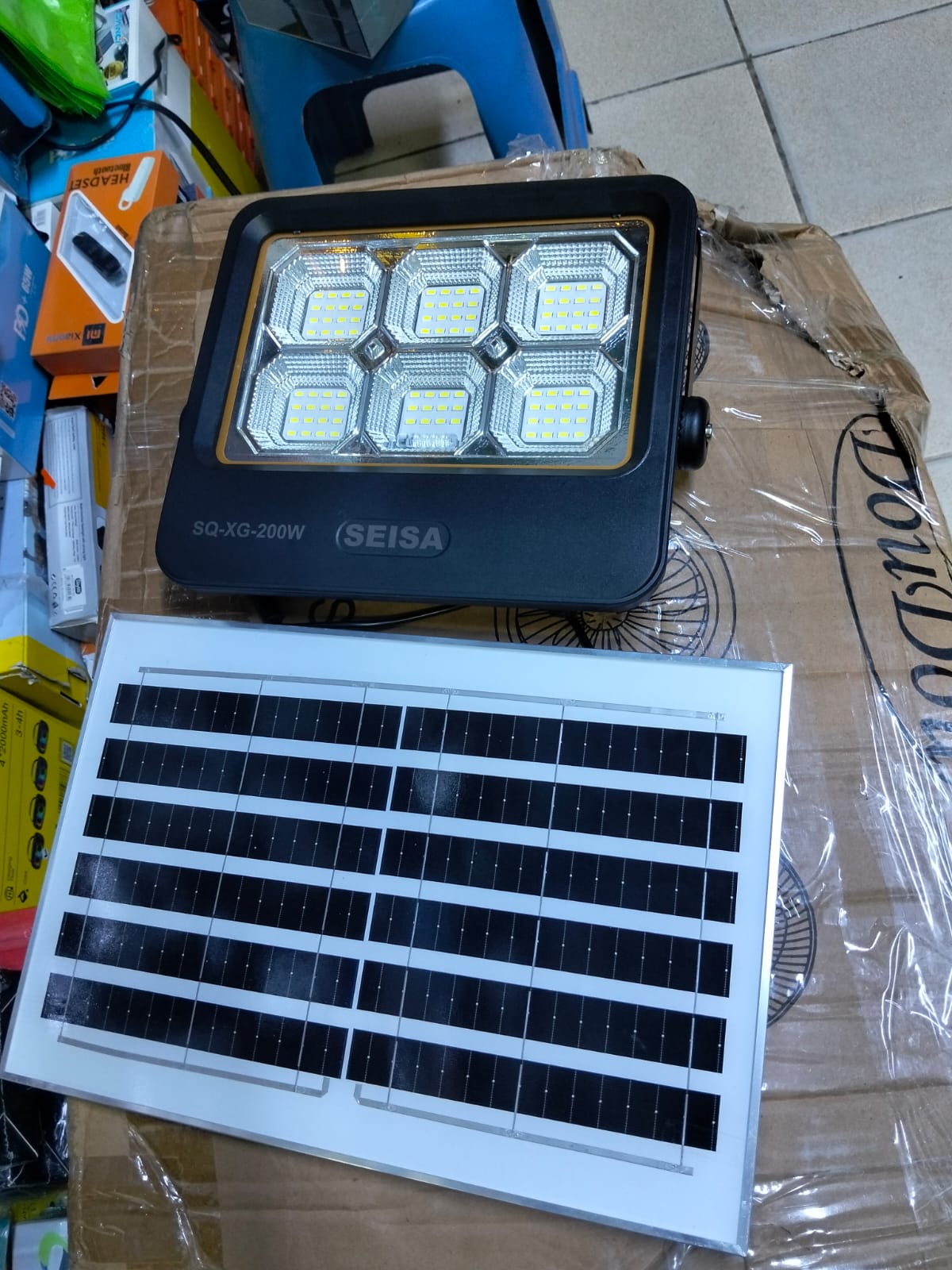reflector 200W con panel  solar cod:5060 driver:02