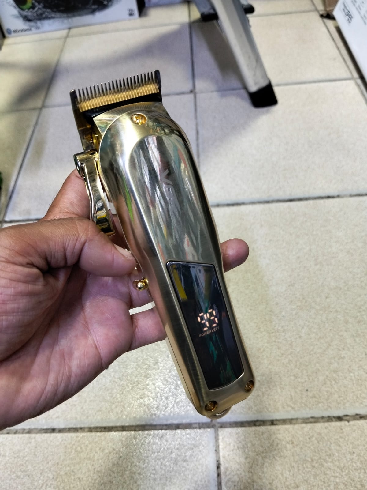 Maquina inalambrica para cabello profesional cod:5057 driver:02 /