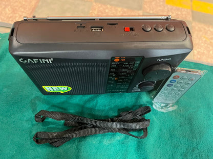 Radio Am/Fm con control  remoto a corriente y a pilas Cod:1356 driver:01