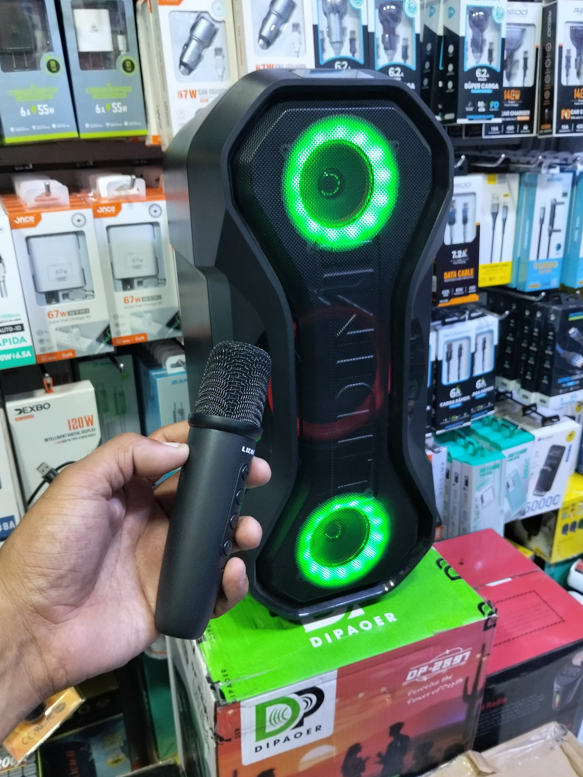 parlante Bluetooth 160W con microfono 53 cm x 25 cm Cod:3039 driver:02