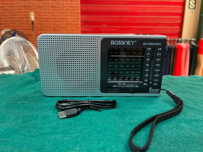 Radio FM/AM recargable  con panel Cod:1361 driver :03