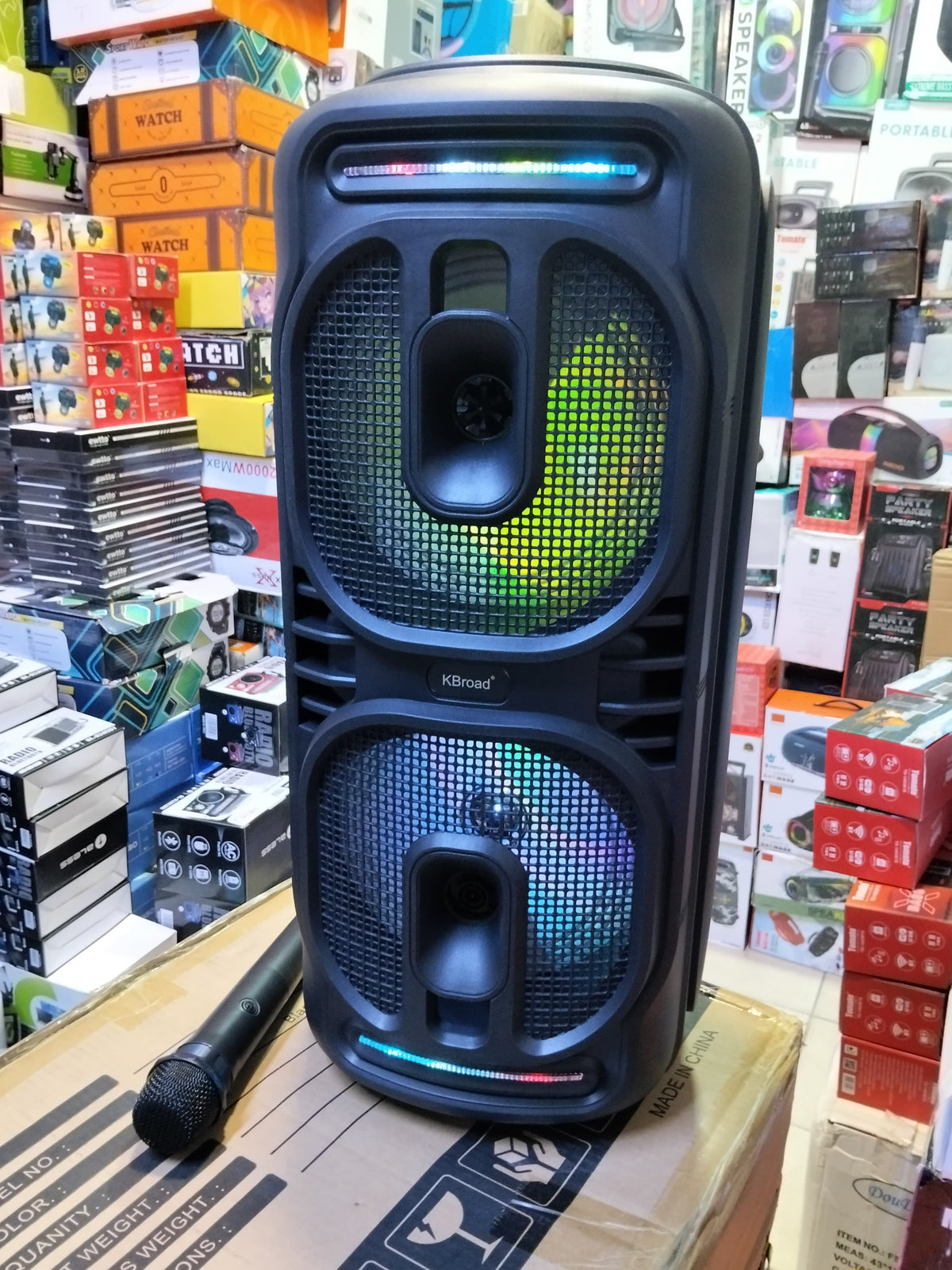 Parlante Bluetooth 8" con microfono Cod:3075 driver:02