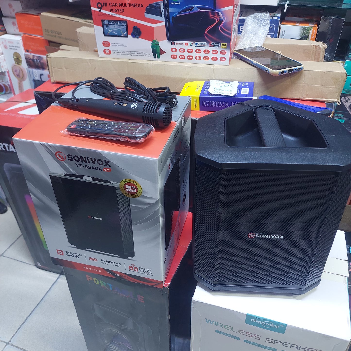 Parlante Bluetooth y a corriente con microfono Cod:7001 driver:02