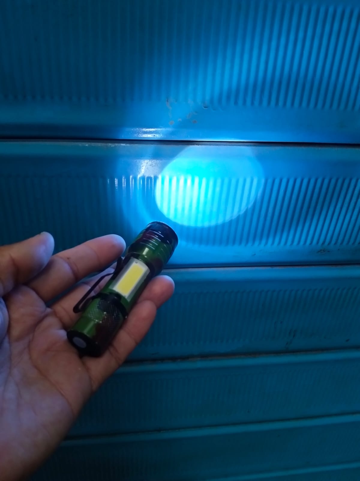 mini linterna recargable con zoom Cod:1275 driver :01